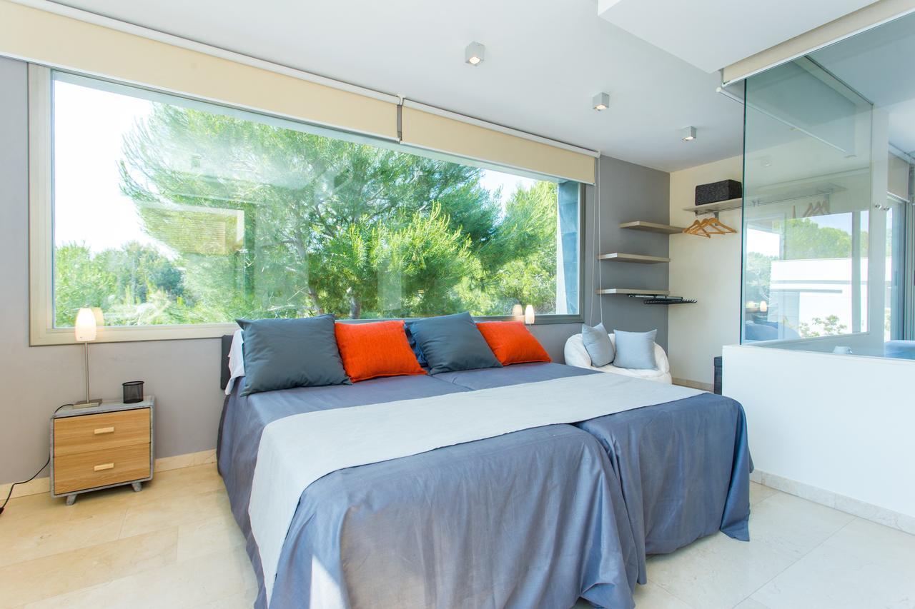 Limonium Deluxe With Private Pool, Tarracohomes